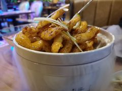 -临界音乐酒馆·小龙虾·江湖菜(华熙LIVE·鱼洞店)