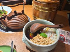 -吃饭皇帝大土家民族菜(荟聚店)