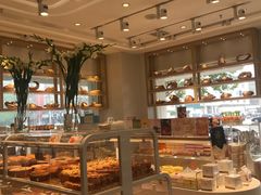 面包甜点陈列柜-好利来(城角街店)