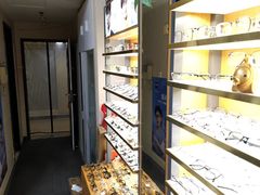 -优医视平价眼镜蔡司依视路折扣工厂店(十里堡店)