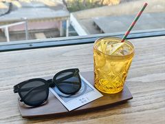 -大碗岛咖啡·苍山绝美窗景(大理古城步行街七年品牌店)