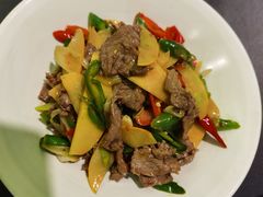 酸木瓜炒牛肉-紫滇源云南生态菜(丹凤街店)
