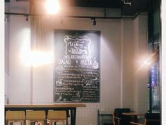 大堂-HELLO 27 意面·沙拉·帕尼尼