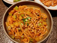 闺蜜米粉-丝路金桃·新疆菜(徐汇店)