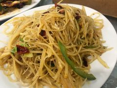 -YI PIN JU 一品居中餐厅 中国超市