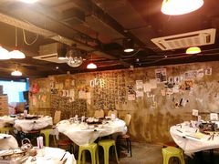 大堂-鲜入围煮花胶鸡海鲜火锅