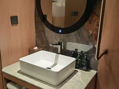 -爱舍海岸酒店(香港中路五四广场店)