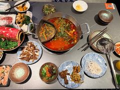 -楠小云·云南鲜牛野生菌自助火锅(九眼桥店)