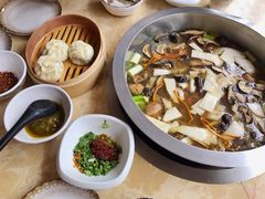 -杨记山珍鸡煲菌汤锅