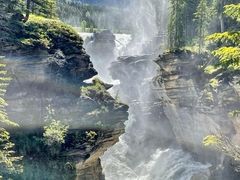 -阿萨巴斯卡瀑布观景点