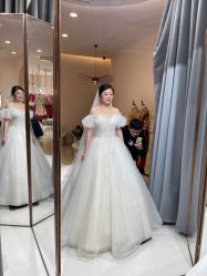 -Color卡诺婚纱礼服馆(南京严选店)