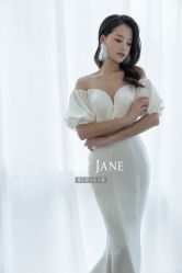 -Lady  Jane高端婚纱礼服馆