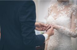 -LOVE SHINE婚纱·红鼎庄龙凤褂·妈妈装定制