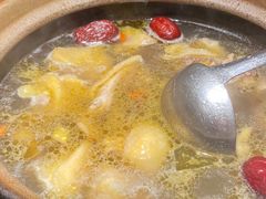 -邹开喜·小海鲜醉鸡煲·潮汕鲜切牛肉店(襄阳北路店)