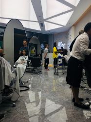 -变画·发型STUDIO