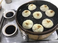 蟹黄汤包-四季美汤包(户部巷店)