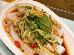 -丝路天山酒店(国际大巴扎店)