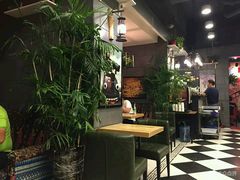 大堂-愉肴麻辣香锅(中山路店)