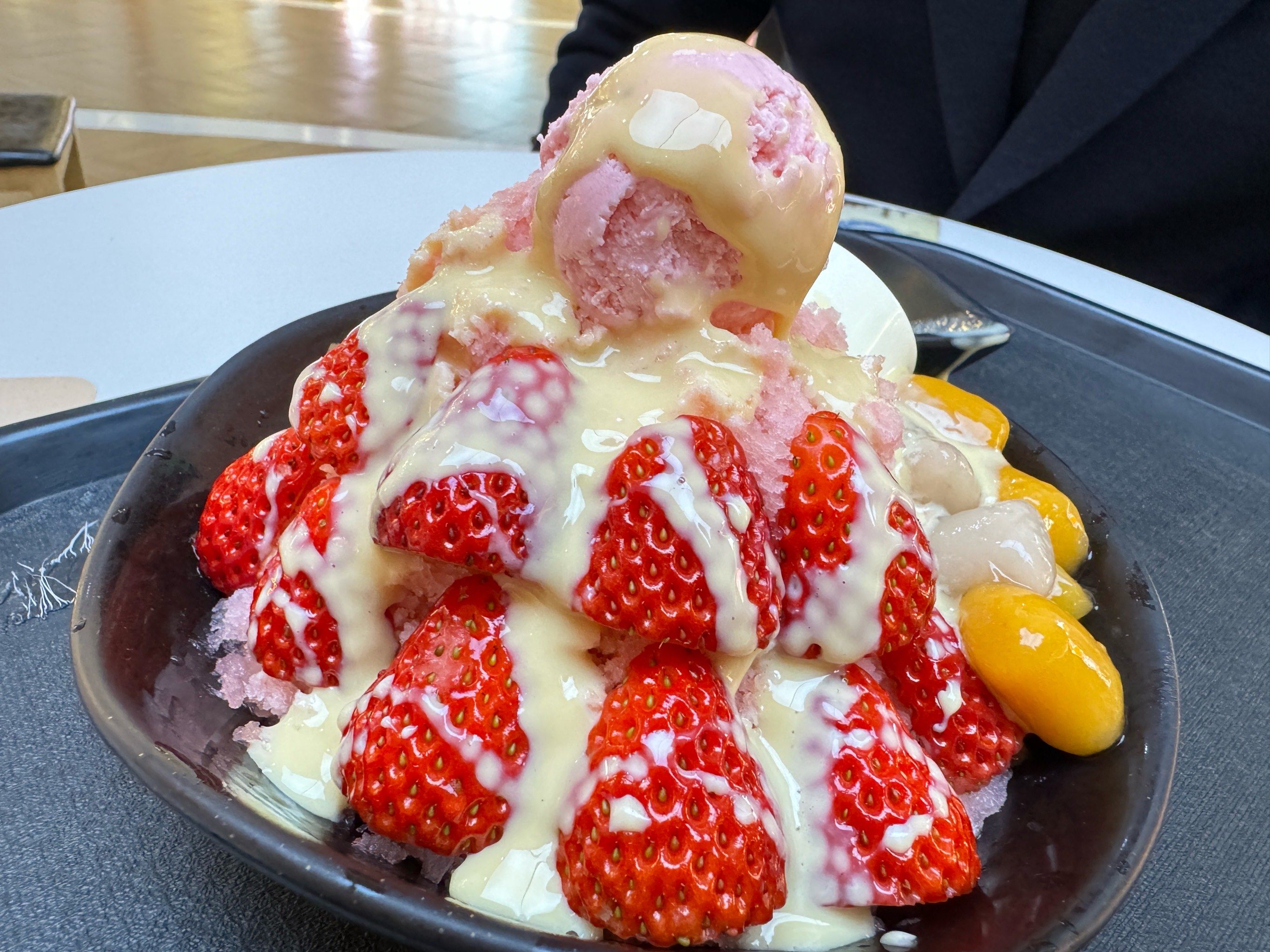 冬天当然要吃草莓91冰淇淋啦