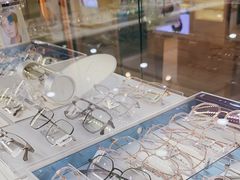 -光明眼镜·蔡司授权(徐泾店)