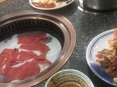 -锤头鲨毛肚海鲜烤肉自助餐厅(国购广场店)
