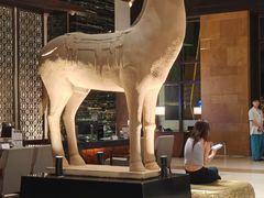 -三亚湾海居铂尔曼度假酒店