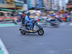 -六合夜市