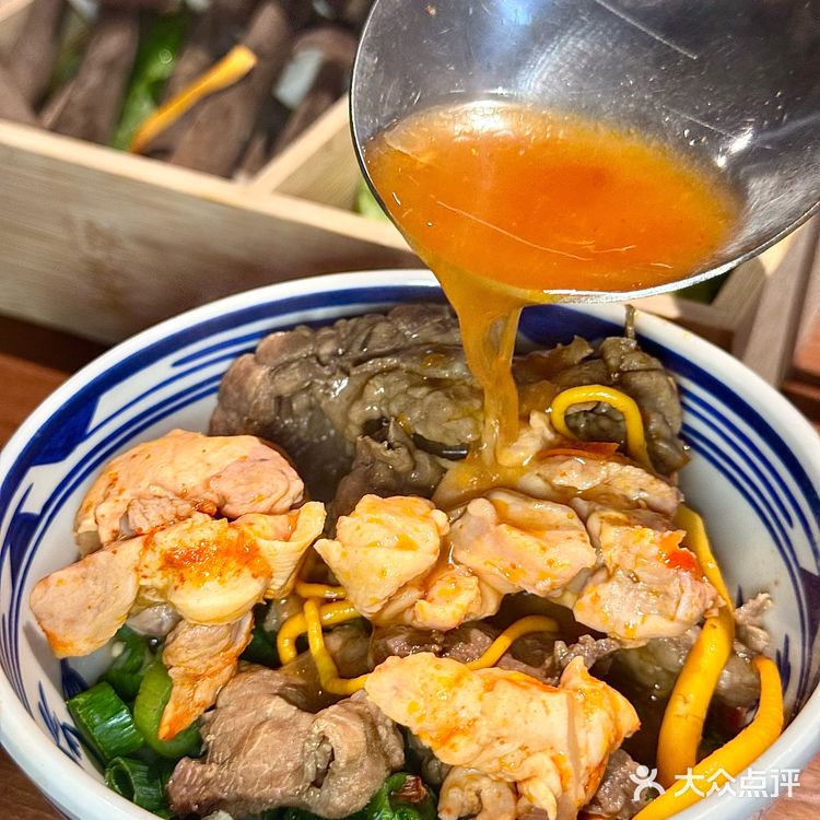 这锅菌汤鸡鲜到我连喝三碗！爱了云南风味！