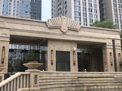 -ME觅妆·定制美妆·彩妆私教(菱角湖店)