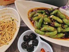 -肥肥虾庄·金牌油焖大虾(东湖欢乐谷店)