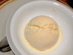 冰激凌球-萨莉亚意式餐厅(江桥万达广场店)
