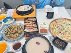 -益百岁牛尾汤(香山路店)