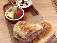 -必胜客(WOW中央公园店)