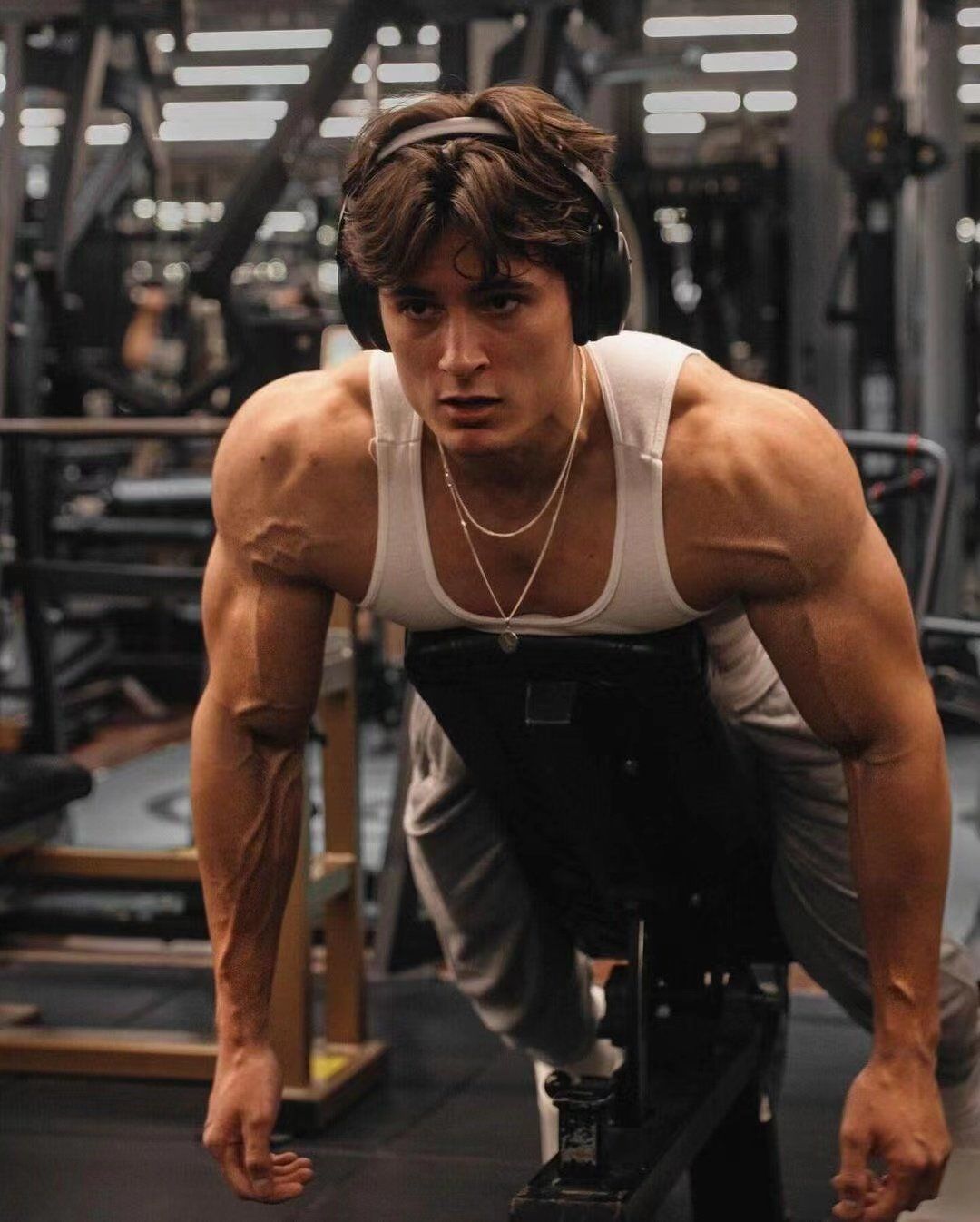 今日份的肌肉线条