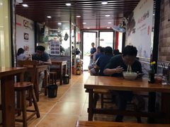 大堂-老上海馄饨铺(浙江中路店)