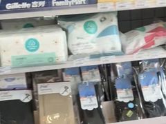 -全家便利店(兴贤路二店)