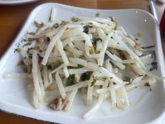 雪菜芦苇根肉丝-品鲜村农家菜·阳澄湖大闸蟹(总店)