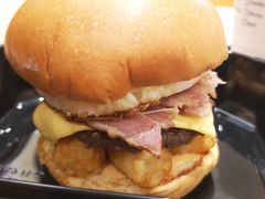 -The Habit Burger Grill 哈比特汉堡(爱琴海店)