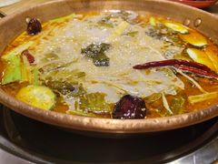 -洱火云南酸菜牛肉火锅(石景山当代商城店)