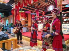 -老滇山寨•云南特色菜•地方菜•民族风情歌舞表演(金碧店)