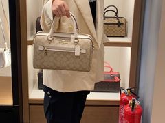 -COACH蔻驰(赛特奥特莱斯店)