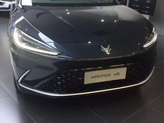 -ARCFOX极狐(世纪金源店)