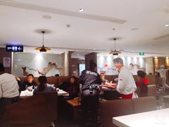 大堂-海底捞火锅鲜切牛肉主题店(长寿路店)