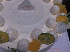 -山与蓝·轻糖鲜果蛋糕(勒泰店)