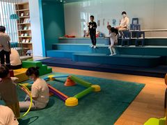 -蔚来中心(北京中关村店)