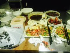 -龙巢盱眙龙虾·牛蛙·烧烤宵夜(八卦岭店)
