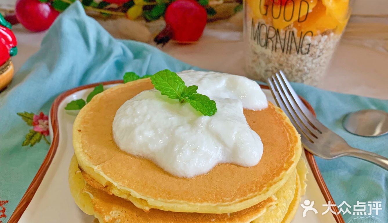 早餐牛奶松饼，简单易学，好吃美味。