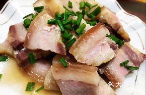 Scallion Steamed Salted Pork