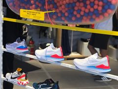 -NIKE KICKS LOUNGE体验店(北京新中关店)