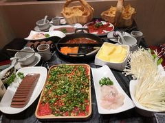 -热火朝天鲜切牛肉火锅(南强街巷店)